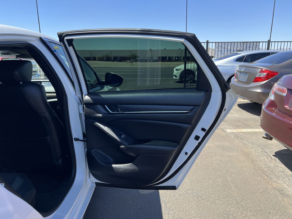2020 Honda Accord Image 13