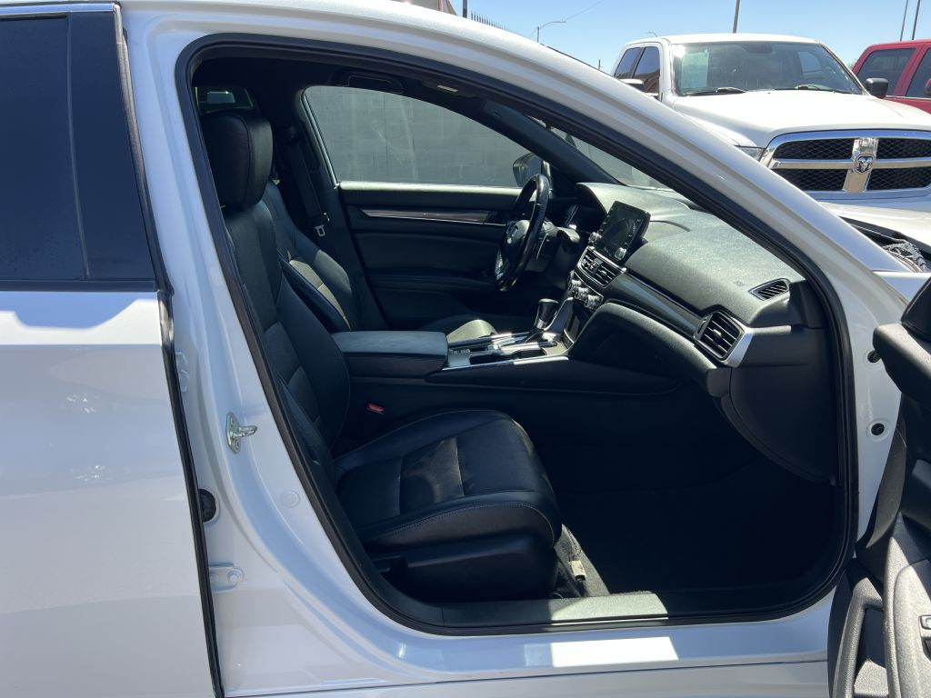 2020 Honda Accord Image 16