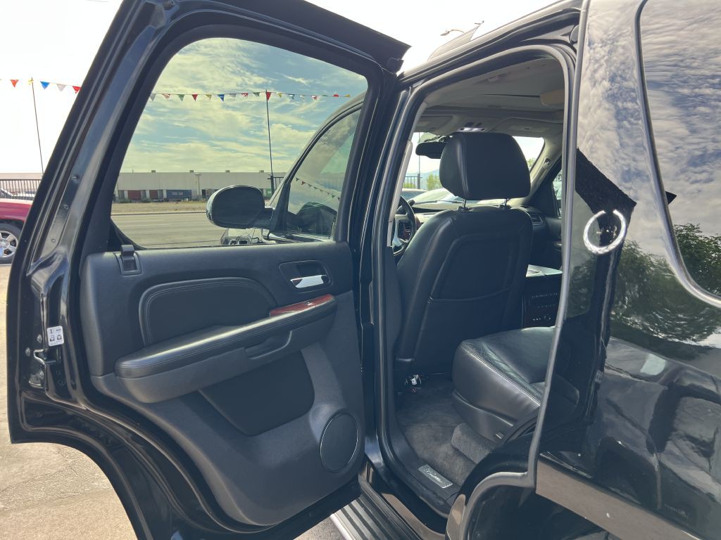 2007 Cadillac Escalade Image 11