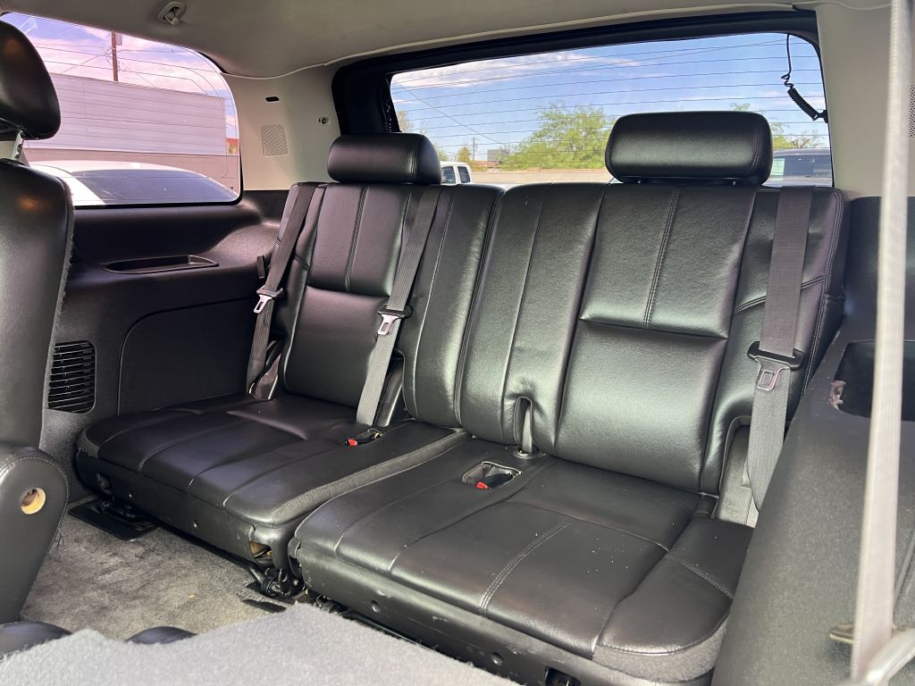 2007 Cadillac Escalade Image 13