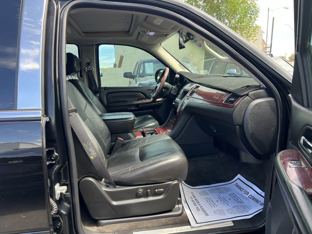 2007 Cadillac Escalade Image 19