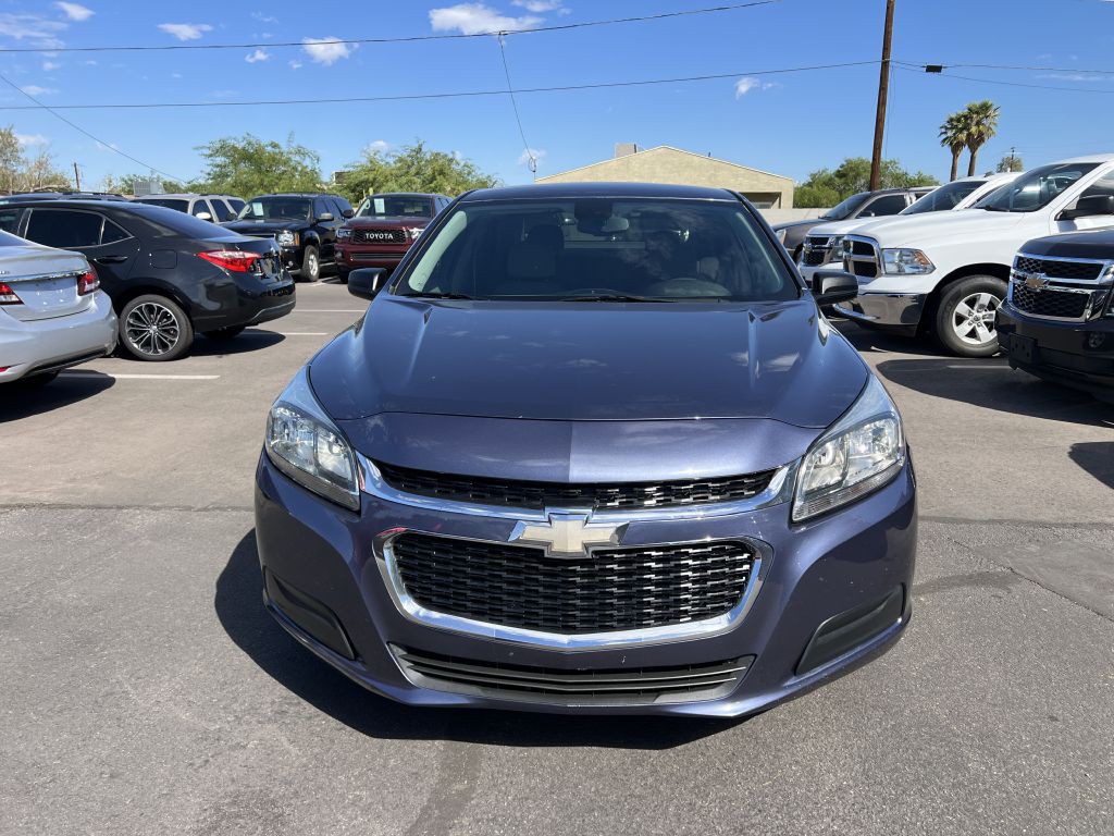 2015 Chevrolet Malibu Image 2