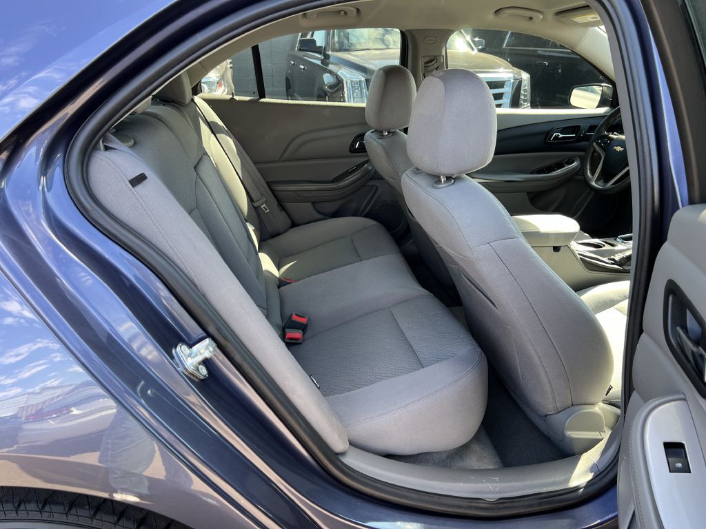 2015 Chevrolet Malibu Image 14