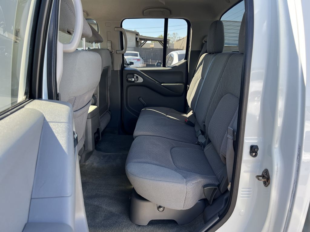 2014 Nissan Frontier Image 12