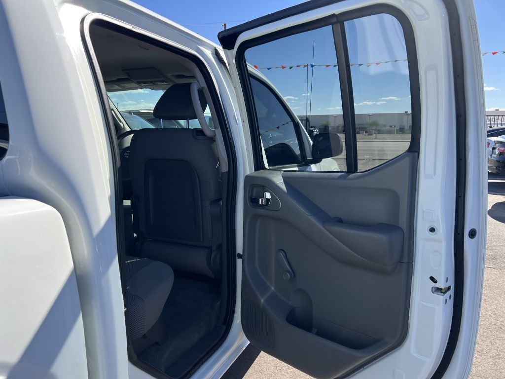 2014 Nissan Frontier Image 13