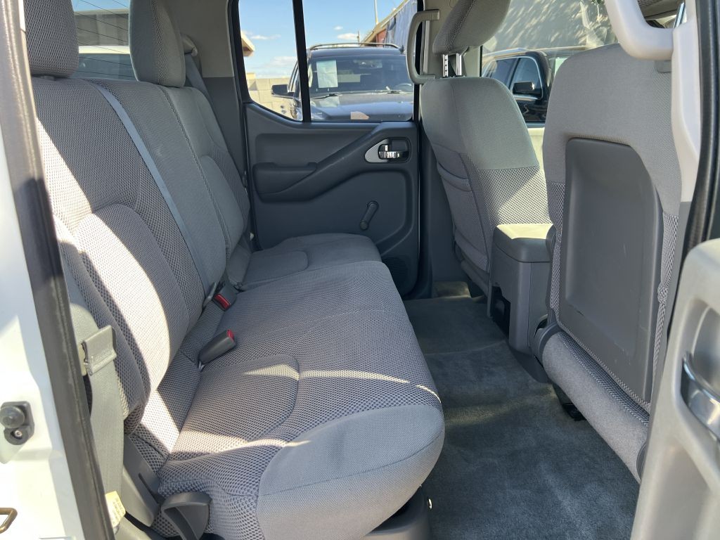 2014 Nissan Frontier Image 14