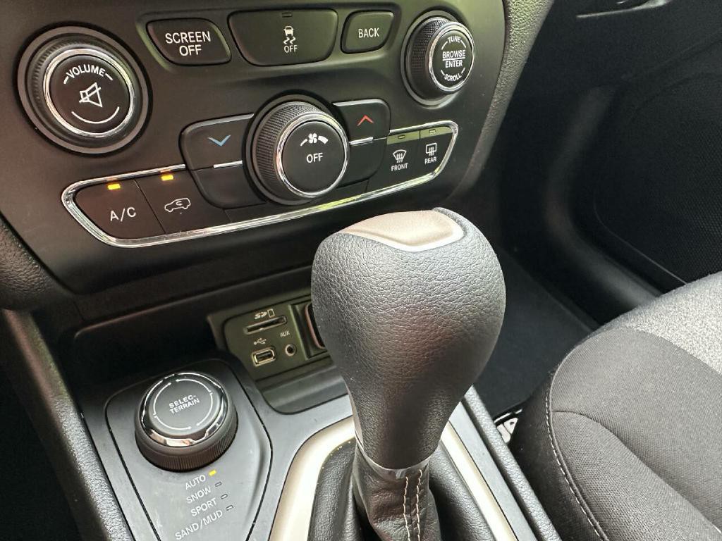 2018 Jeep Cherokee Image 7