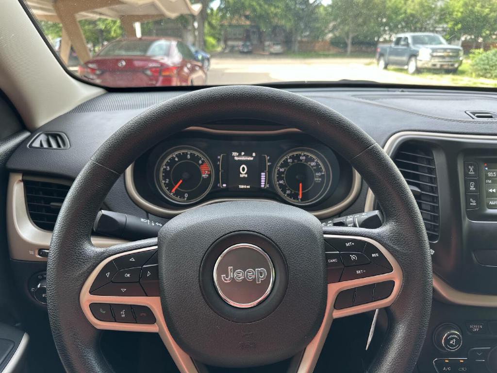 2018 Jeep Cherokee Image 8
