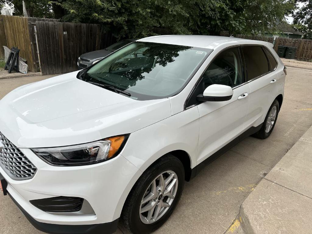 2024 Ford Edge Image 3