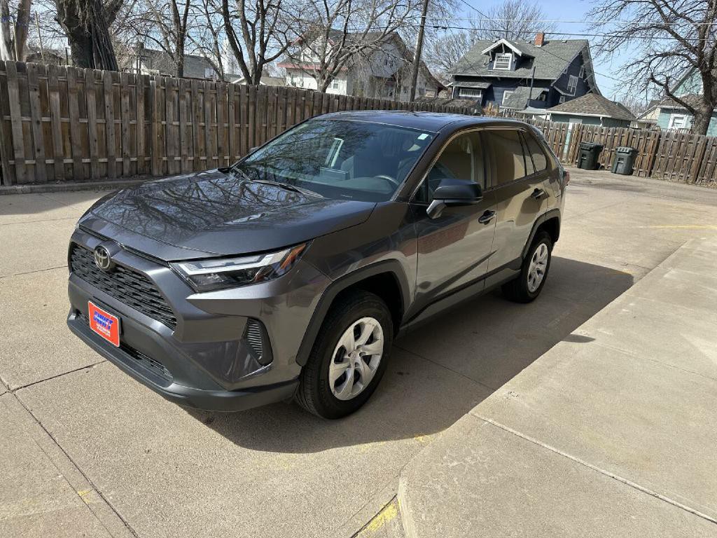 2024 Toyota Rav4 Image 3