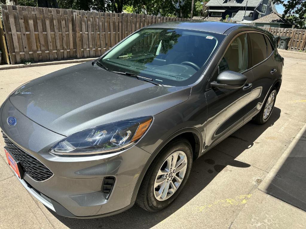 2022 Ford Escape Image 3