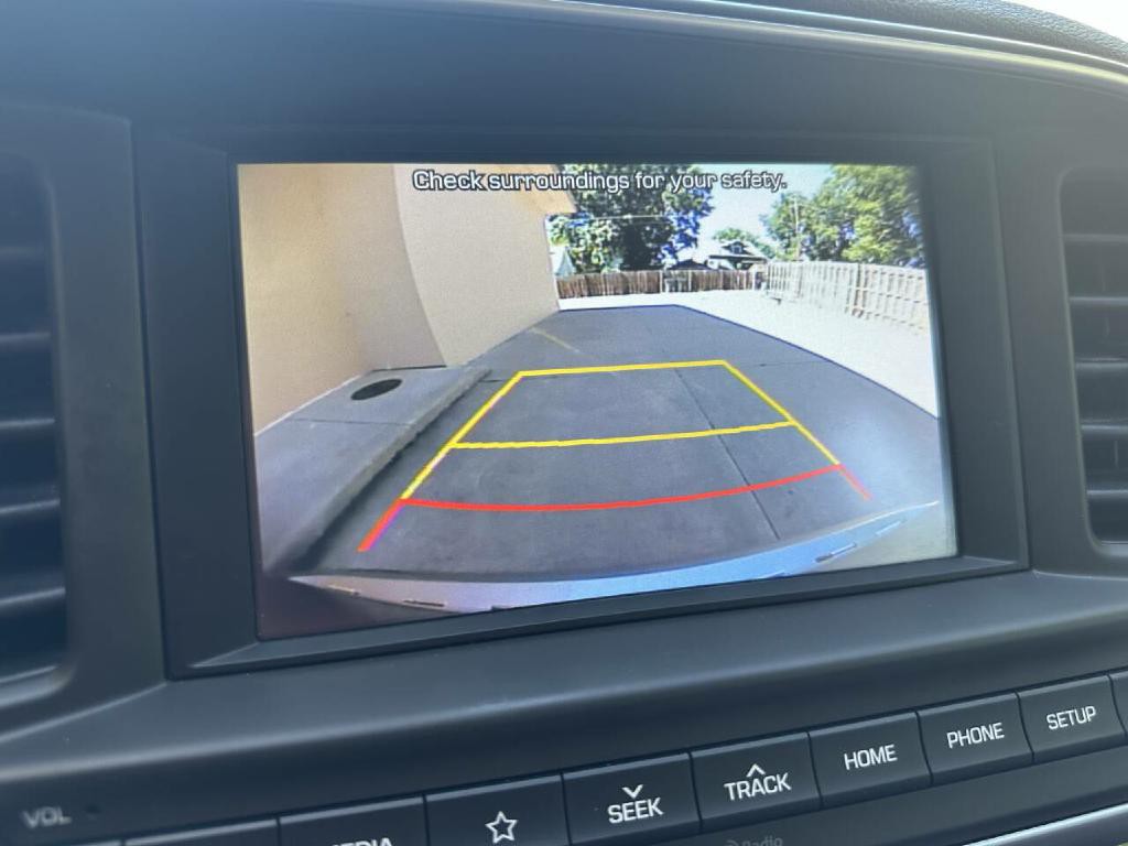 2020 Hyundai Elantra Image 5
