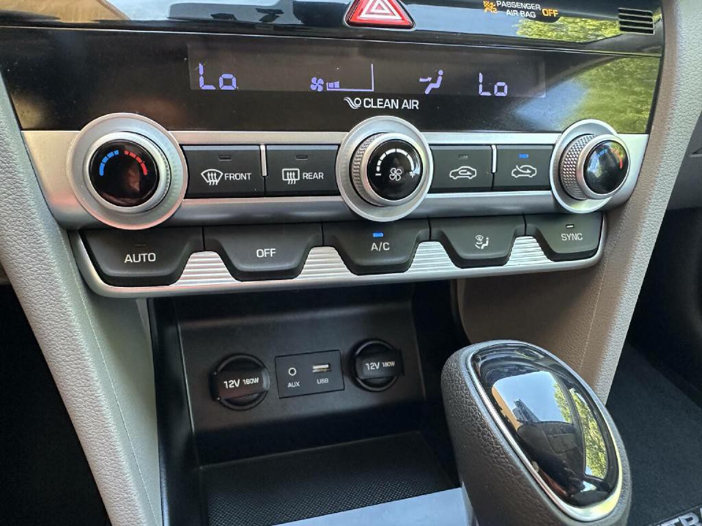 2020 Hyundai Elantra Image 7