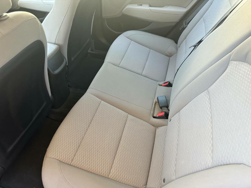 2020 Hyundai Elantra Image 11