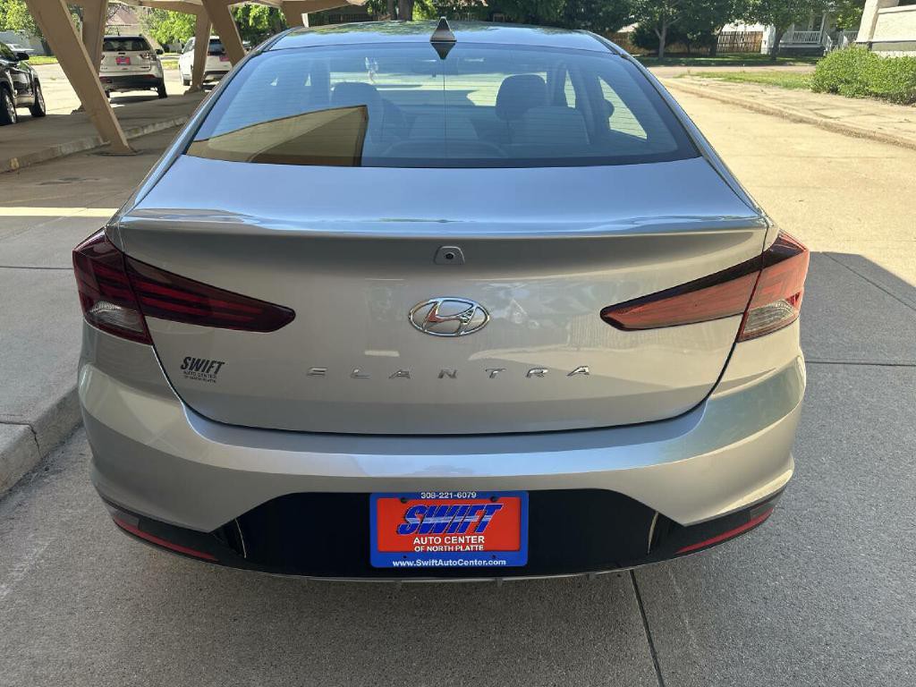 2020 Hyundai Elantra Image 13