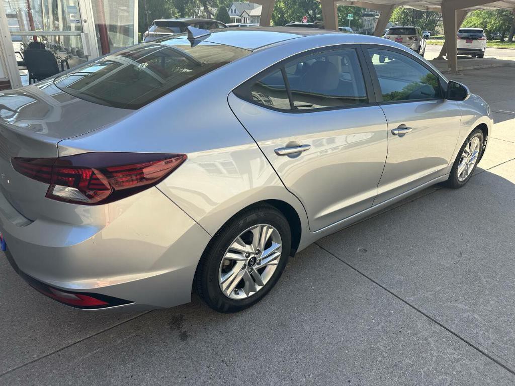 2020 Hyundai Elantra Image 15