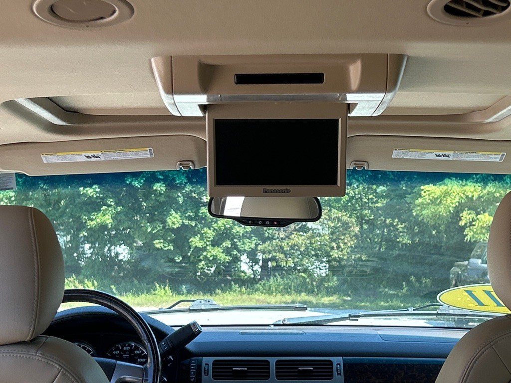 2011 GMC Yukon Image 24