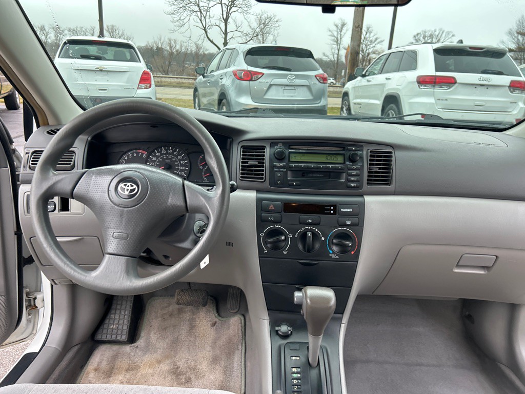 2004 Toyota Corolla Image 16