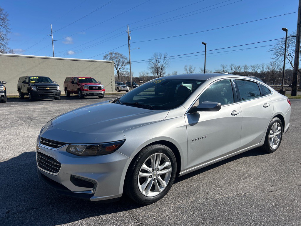 2016 Chevrolet Malibu Image 1