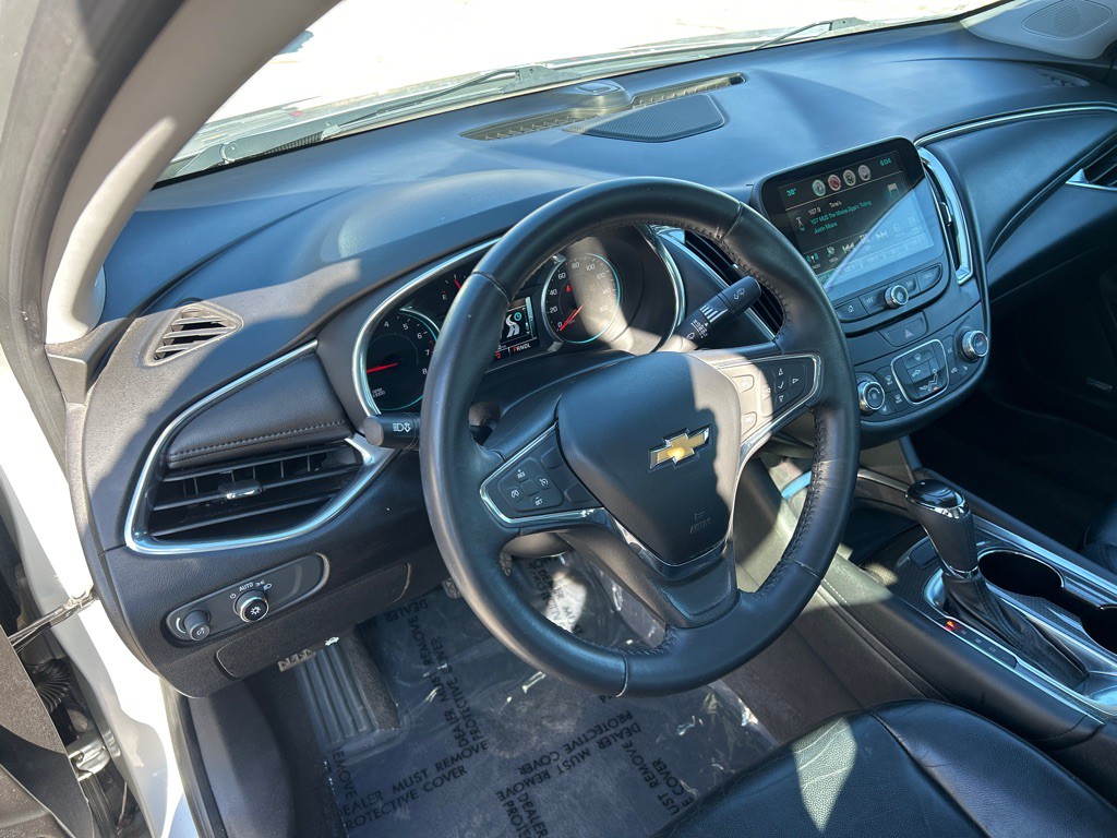 2016 Chevrolet Malibu Image 9