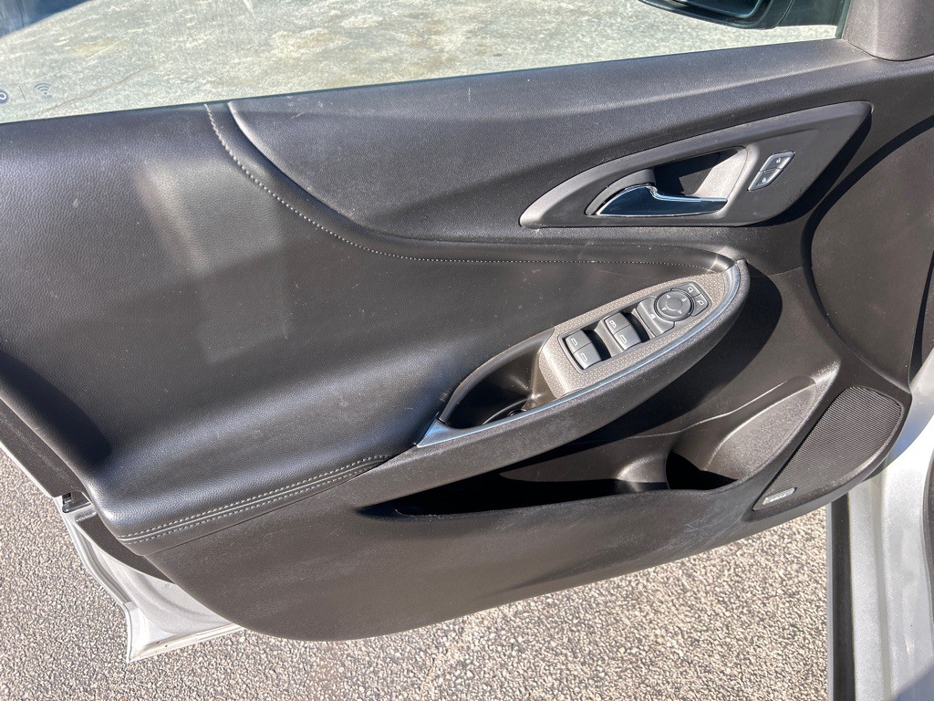 2016 Chevrolet Malibu Image 11