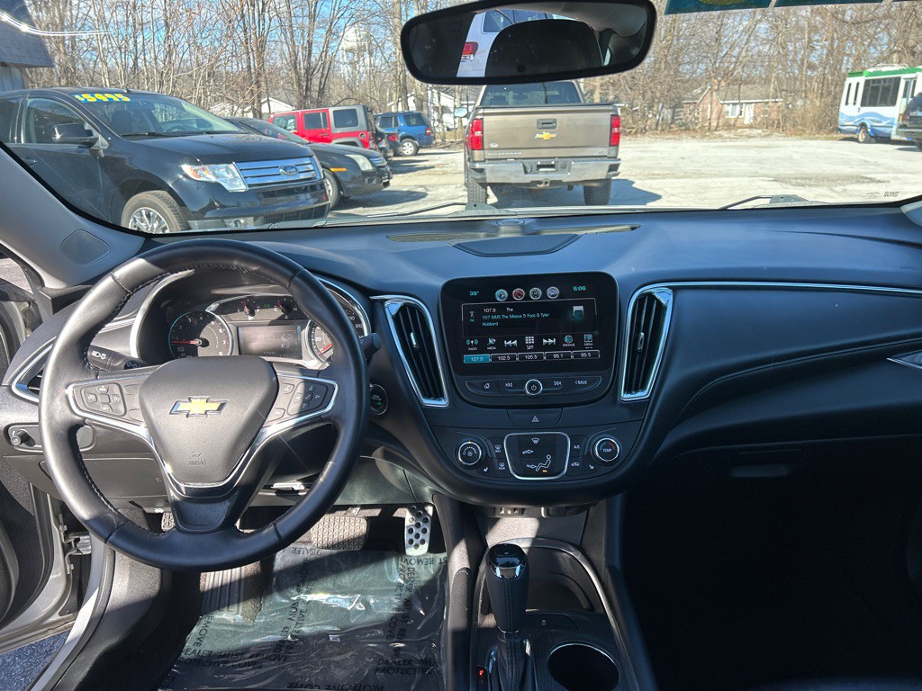 2016 Chevrolet Malibu Image 18