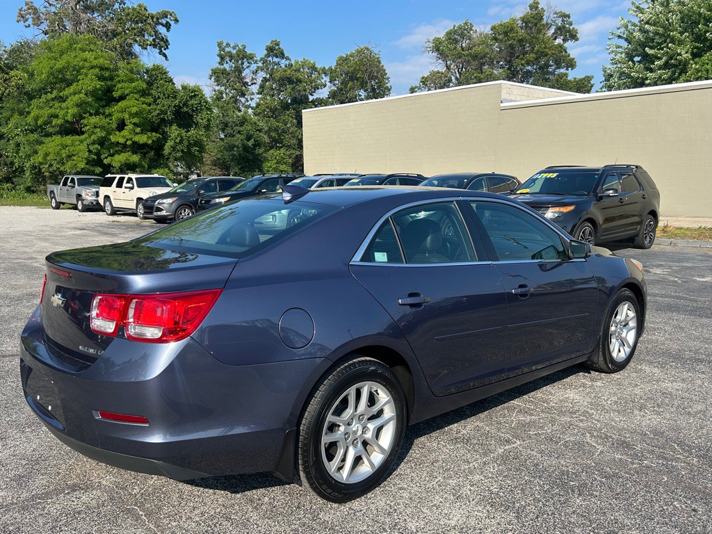 2015 Chevrolet Malibu Image 3