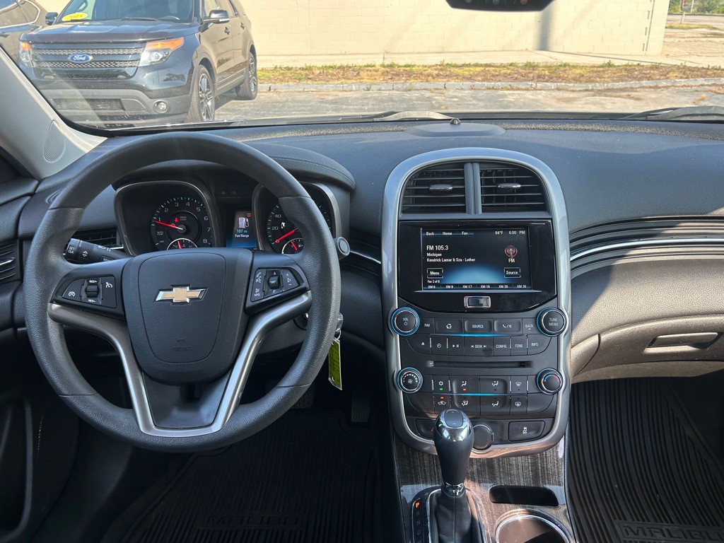 2015 Chevrolet Malibu Image 9