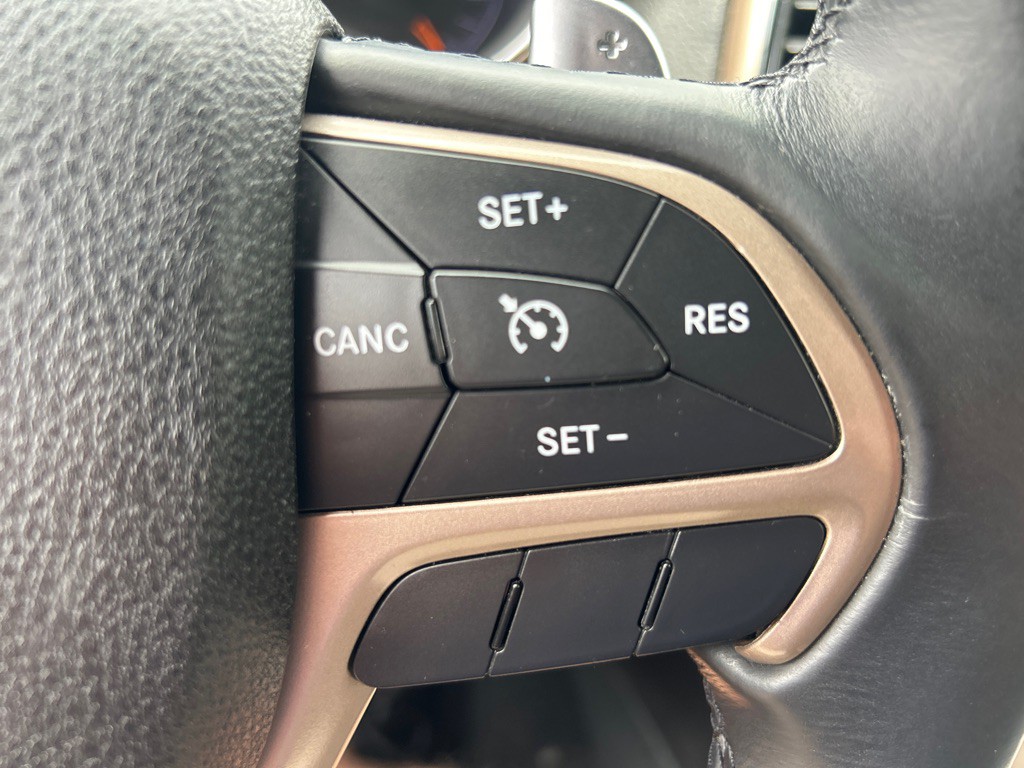 2015 Jeep Grand Cherokee Image 24