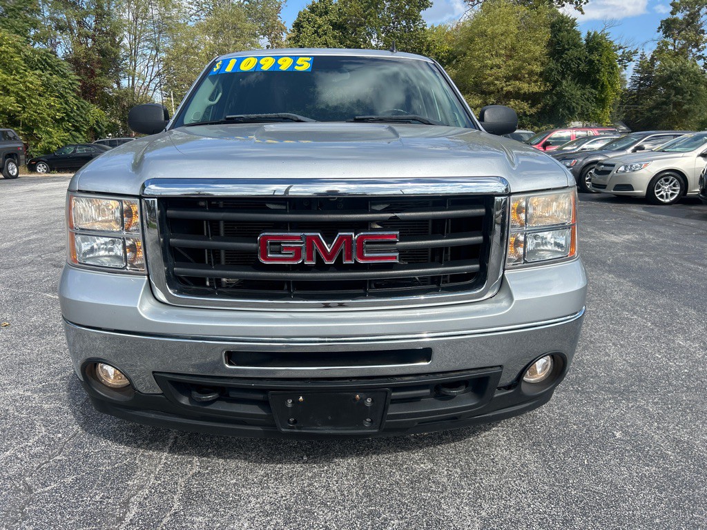 2011 GMC Sierra 1500 Image 2