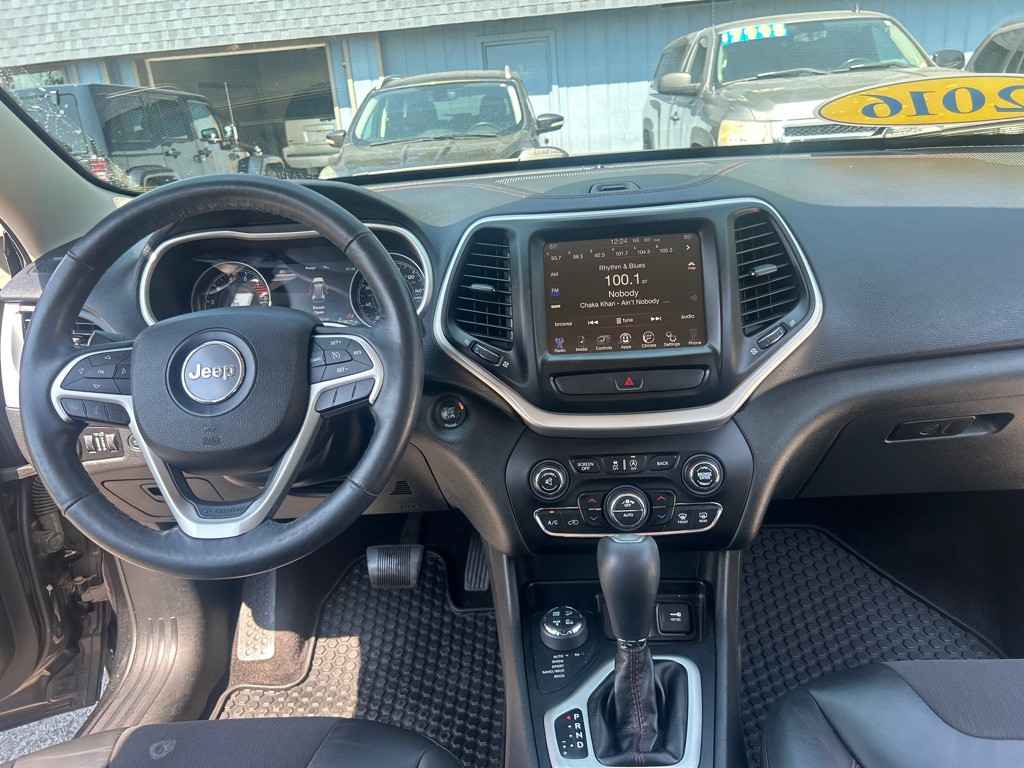 2016 Jeep Cherokee Image 18