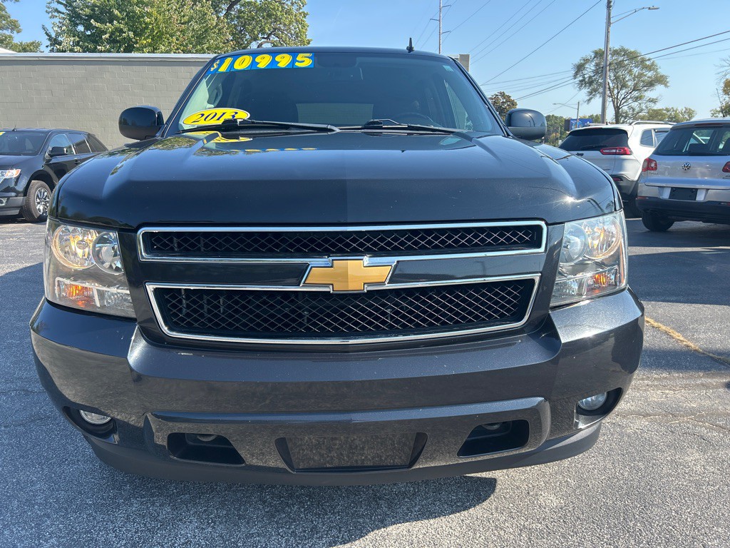 2013 Chevrolet Tahoe Image 2