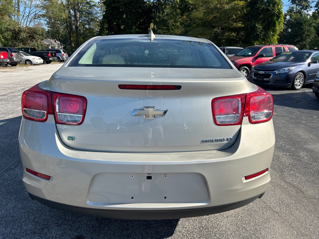 2016 Chevrolet Malibu Image 5