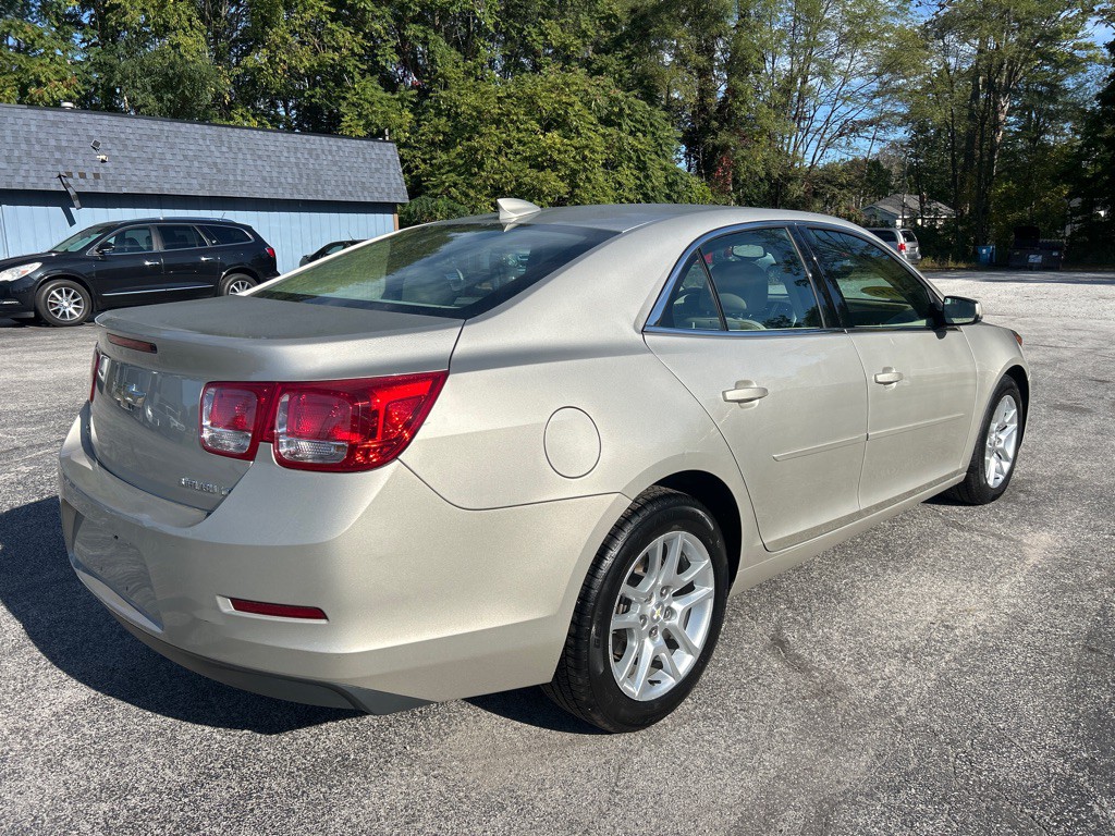 2016 Chevrolet Malibu Image 6