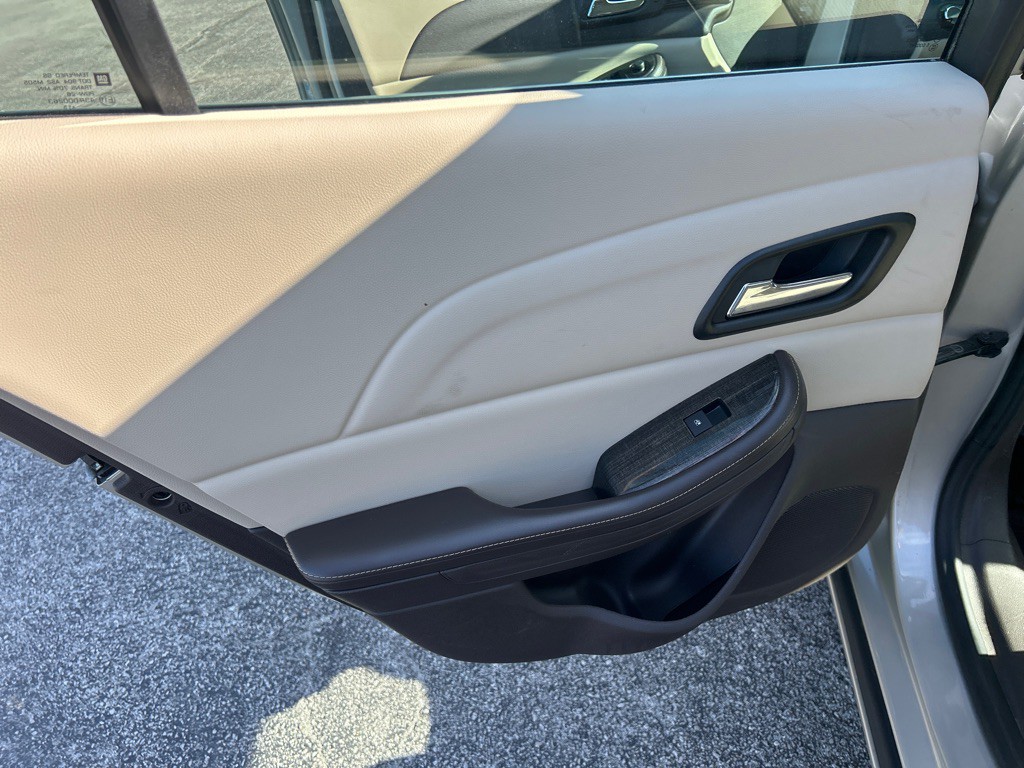 2016 Chevrolet Malibu Image 13