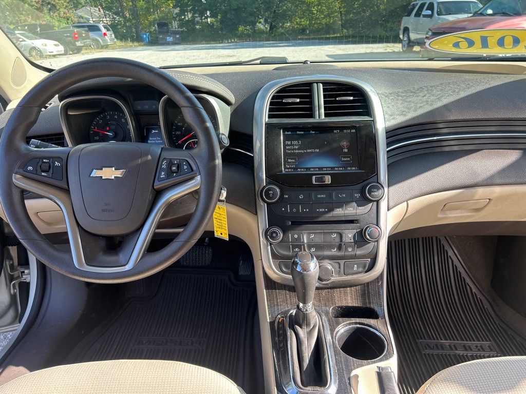 2016 Chevrolet Malibu Image 17