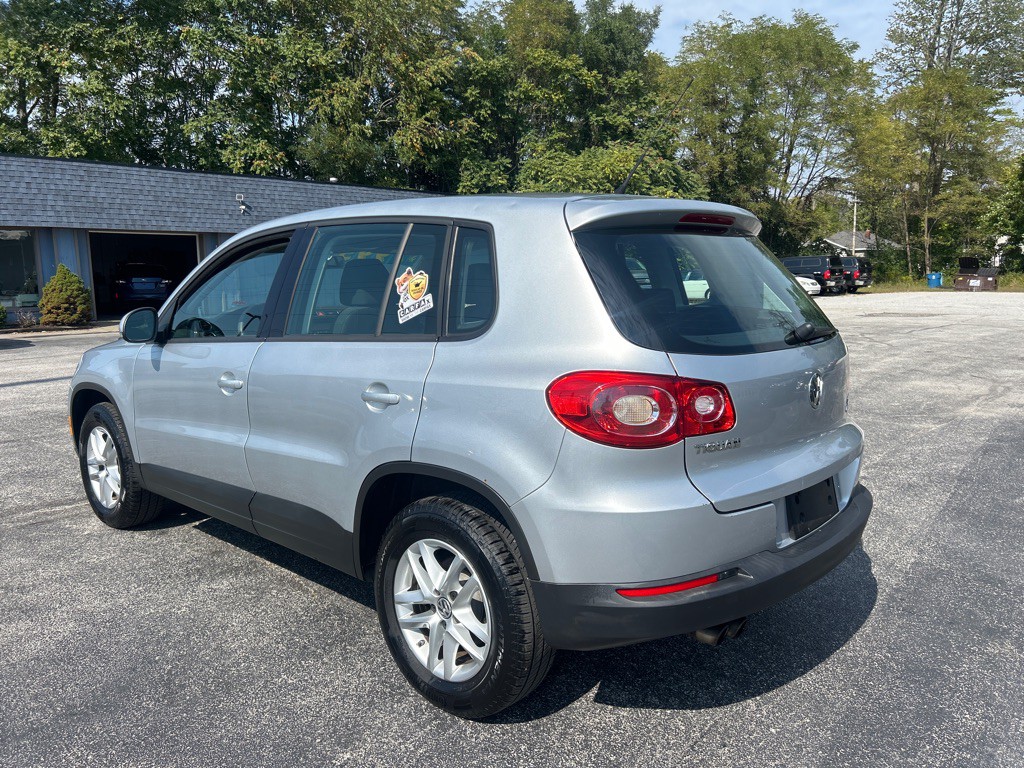 2011 Volkswagen Tiguan Image 4