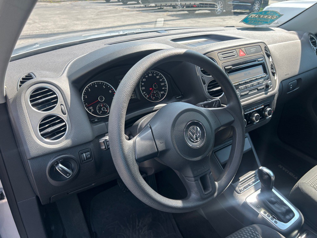 2011 Volkswagen Tiguan Image 11