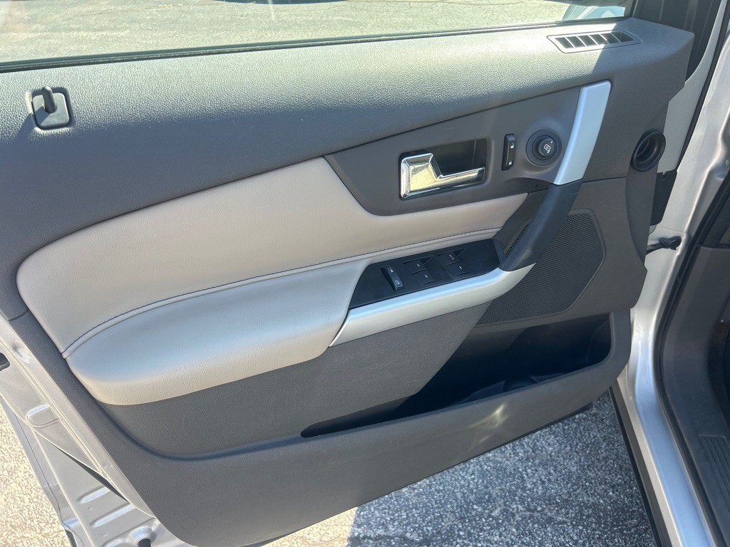 2014 Ford Edge Image 12