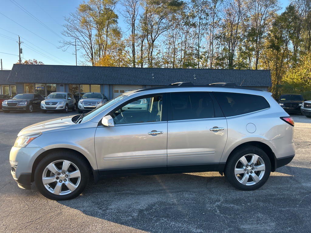 2017 Chevrolet Traverse Image 3