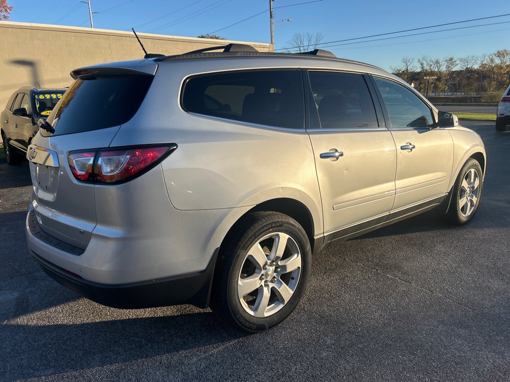 2017 Chevrolet Traverse Image 6