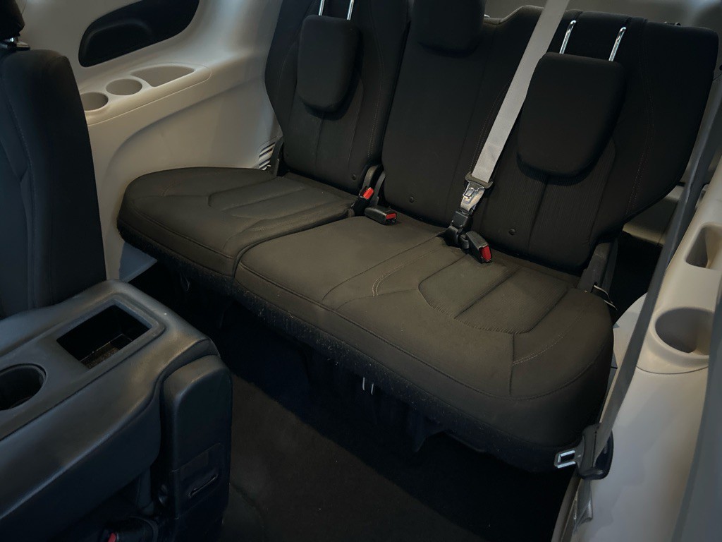 2017 Chrysler Pacifica Image 14