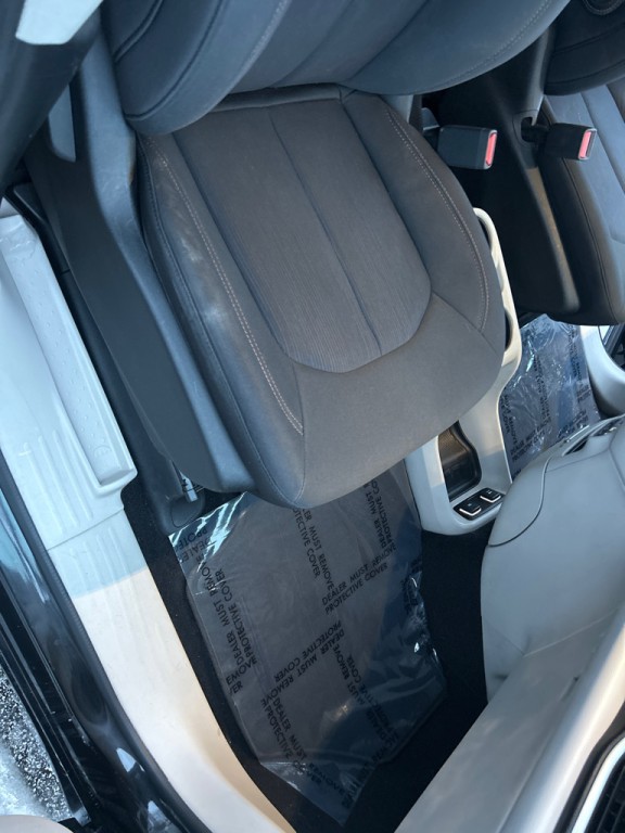 2017 Chrysler Pacifica Image 16