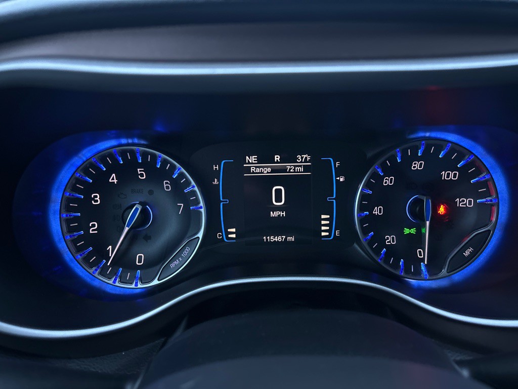 2017 Chrysler Pacifica Image 23