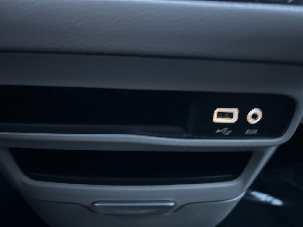 2017 Chrysler Pacifica Image 26