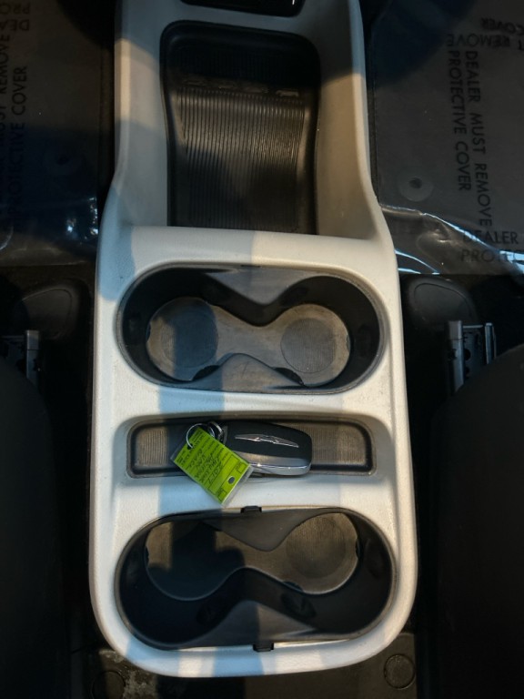 2017 Chrysler Pacifica Image 28