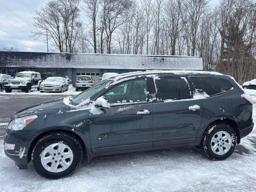 2009 Chevrolet Traverse Image 3