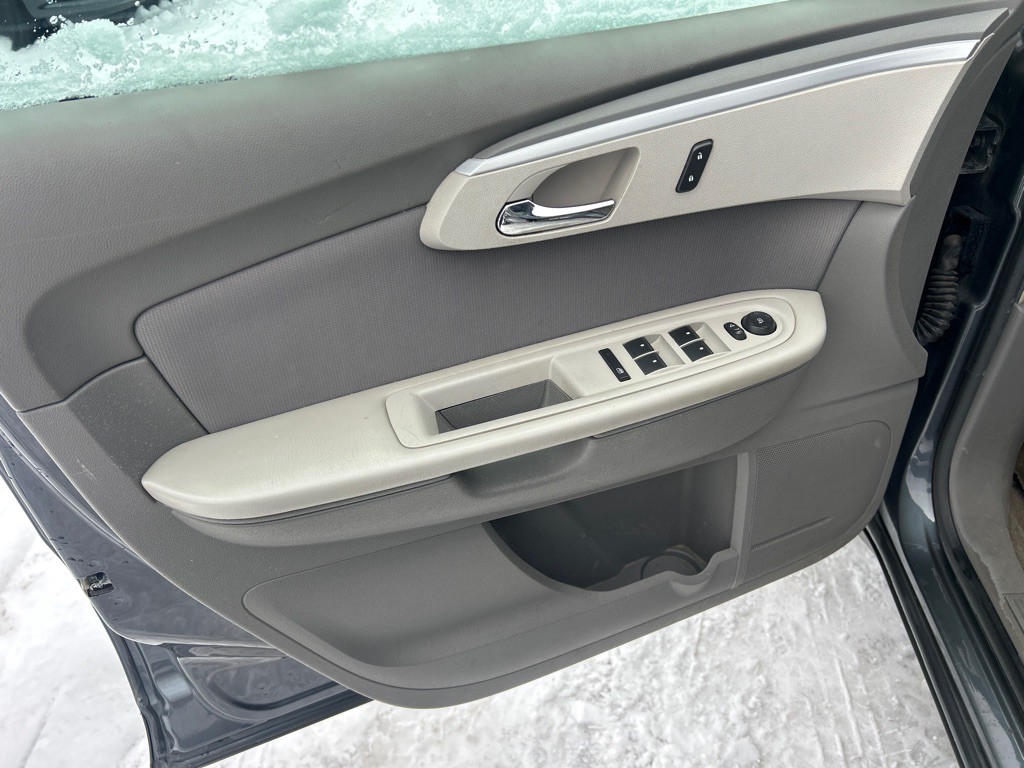 2009 Chevrolet Traverse Image 12