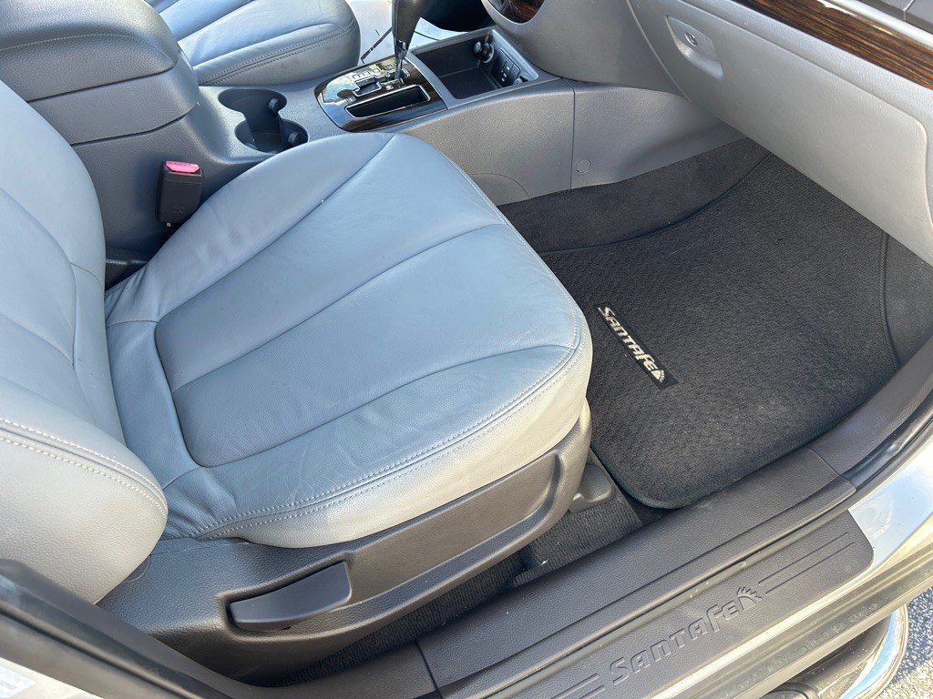 2012 Hyundai Santa Fe Image 13