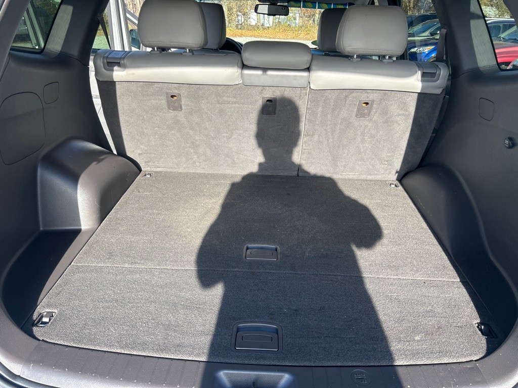 2012 Hyundai Santa Fe Image 16